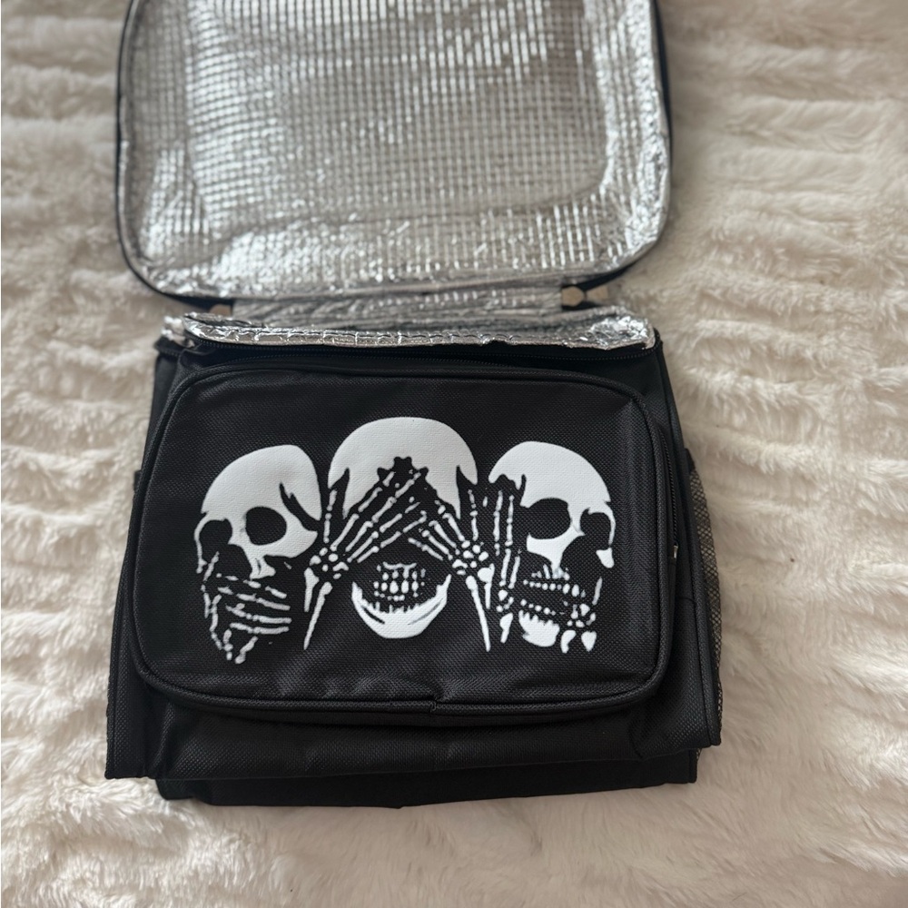 Black Skull Design Insulated Lunch Bag